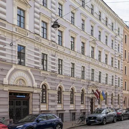 Design 3-bedroom Apartment, 98m2 - Blaumana Street, *